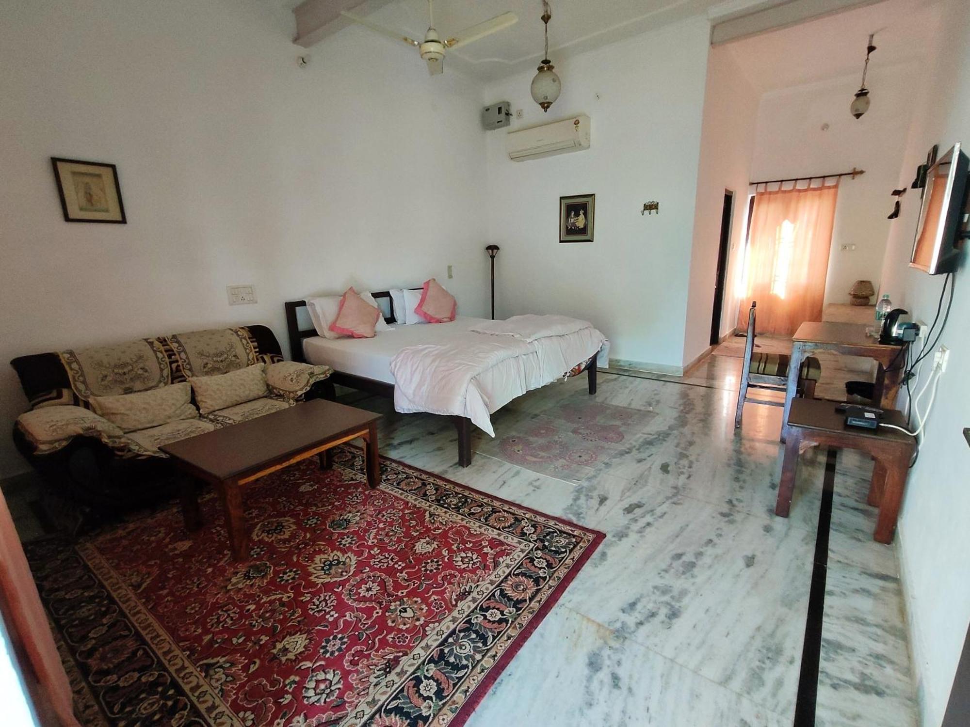 Royal Farm Bharatpur 아파트 객실 사진